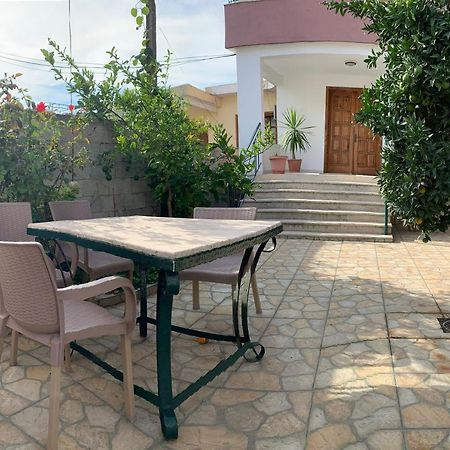 Shtepi Me Qera Fier Villa Ngoại thất bức ảnh