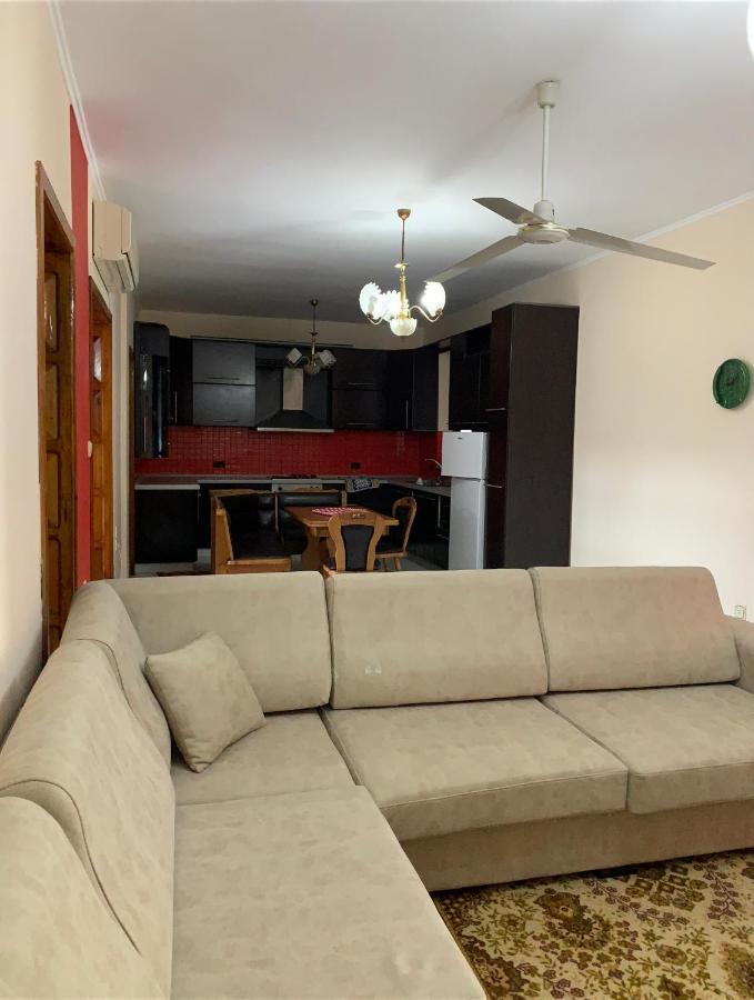 Shtepi Me Qera Fier Villa Ngoại thất bức ảnh